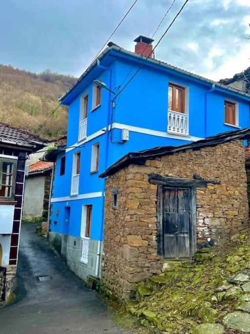 Villadecelis Mieres  Luaran gambar